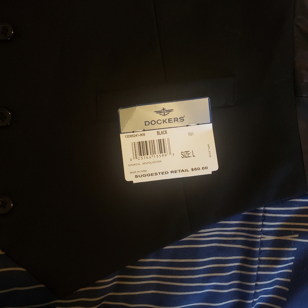 Vest - Picture 2 of 5